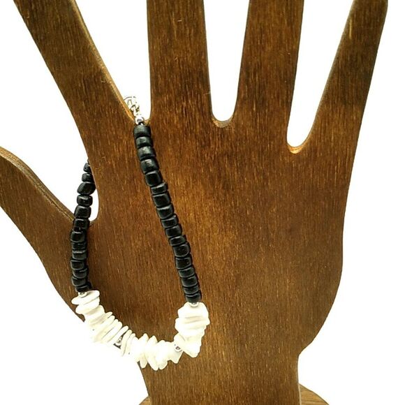 Puka Shell Bracelet Black White Chips Lobster Clasp - Picture 8 of 13